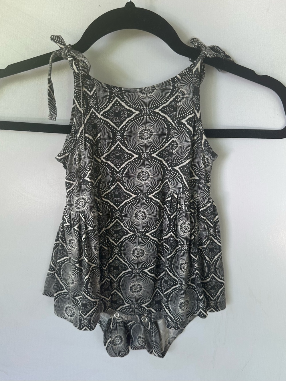 Tie strap ballerina bubble